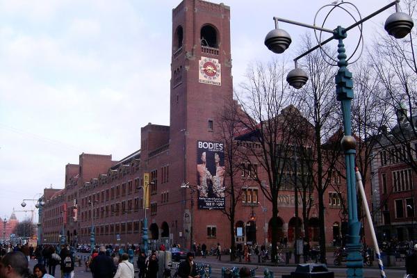 1280px-Beursvanberlage333.jpg